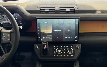 Land Rover Defender II, 2026 год, 16 600 000 рублей, 10 фотография