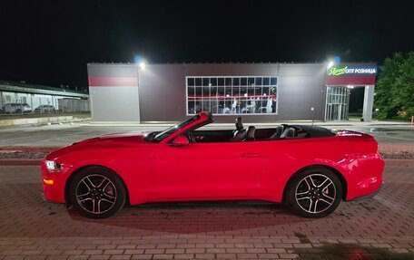 Ford Mustang VI рестайлинг, 2022 год, 4 200 000 рублей, 3 фотография