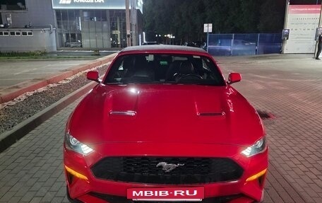 Ford Mustang VI рестайлинг, 2022 год, 4 200 000 рублей, 2 фотография