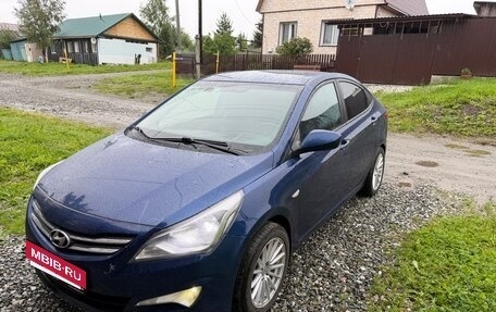 Hyundai Solaris II рестайлинг, 2015 год, 850 000 рублей, 3 фотография