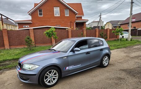 BMW 1 серия, 2006 год, 670 000 рублей, 2 фотография