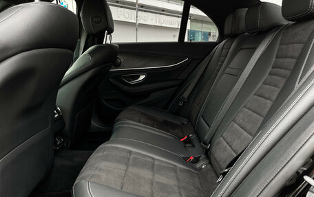 Mercedes-Benz E-Класс, 2019 год, 3 875 000 рублей, 12 фотография