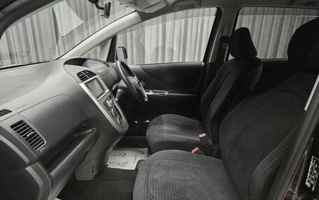 Toyota Ractis I, 2010 год, 815 000 рублей, 14 фотография