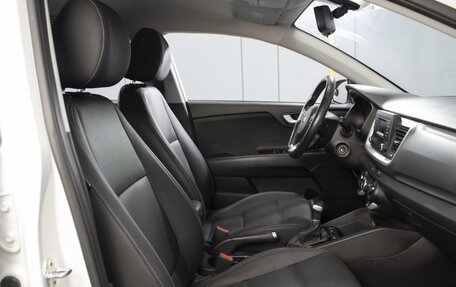 KIA Stonic, 2020 год, 1 890 000 рублей, 7 фотография