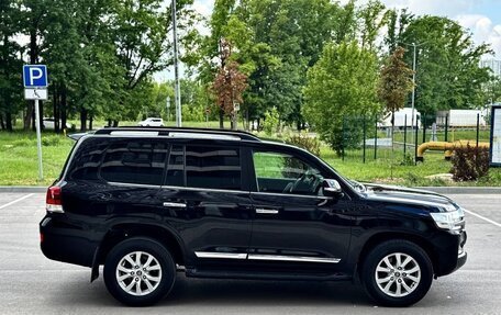 Toyota Land Cruiser 200, 2016 год, 5 310 000 рублей, 4 фотография