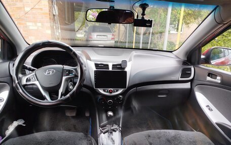 Hyundai Solaris II рестайлинг, 2011 год, 900 000 рублей, 7 фотография
