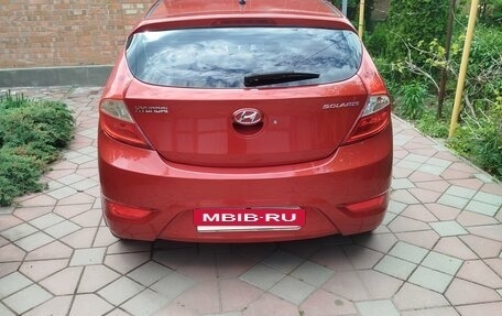 Hyundai Solaris II рестайлинг, 2011 год, 900 000 рублей, 4 фотография