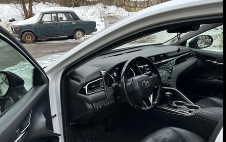Toyota Camry, 2020 год, 2 800 000 рублей, 6 фотография