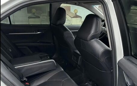 Toyota Camry, 2020 год, 2 800 000 рублей, 12 фотография