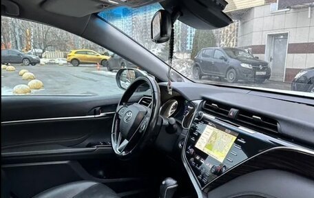 Toyota Camry, 2020 год, 2 800 000 рублей, 9 фотография