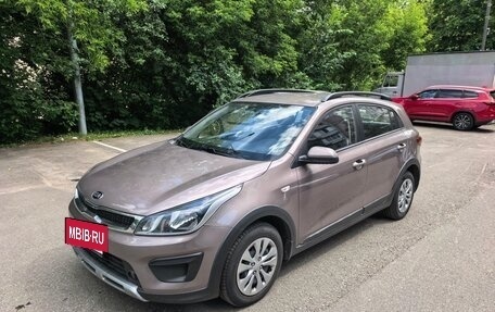 KIA Rio IV, 2018 год, 1 380 000 рублей, 2 фотография