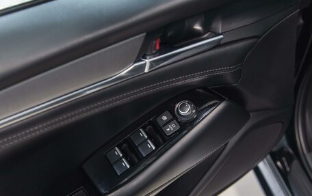 Mazda 6, 2021 год, 2 550 000 рублей, 28 фотография