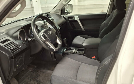Toyota Land Cruiser Prado 150 рестайлинг 2, 2015 год, 3 800 000 рублей, 16 фотография