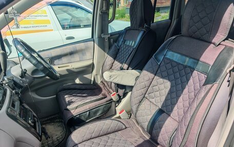Nissan Prairie III, 2001 год, 335 000 рублей, 16 фотография