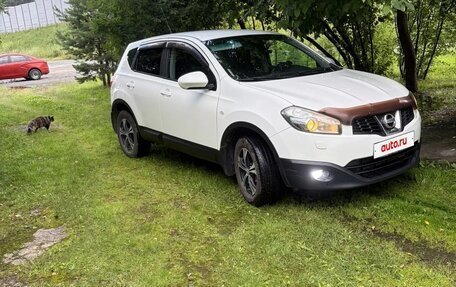 Nissan Qashqai, 2010 год, 900 000 рублей, 2 фотография