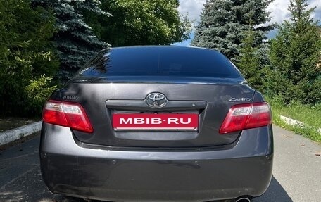 Toyota Camry, 2011 год, 1 330 000 рублей, 2 фотография