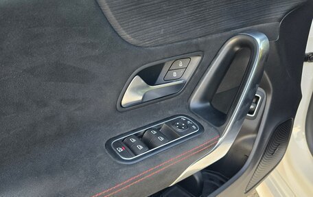 Mercedes-Benz CLA, 2019 год, 2 850 000 рублей, 9 фотография