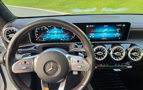 Mercedes-Benz CLA, 2019 год, 2 850 000 рублей, 11 фотография