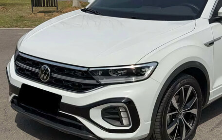 Volkswagen T-Roc I, 2023 год, 1 850 000 рублей, 7 фотография