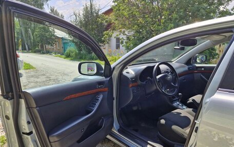 Toyota Avensis III рестайлинг, 2007 год, 990 000 рублей, 8 фотография
