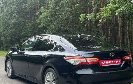 Toyota Camry, 2019 год, 2 550 000 рублей, 4 фотография