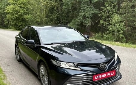 Toyota Camry, 2019 год, 2 550 000 рублей, 11 фотография
