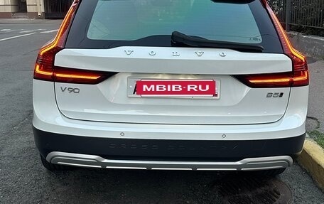 Volvo V90 Cross Country I рестайлинг, 2024 год, 7 500 000 рублей, 10 фотография