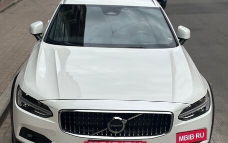 Volvo V90 Cross Country I рестайлинг, 2024 год, 7 500 000 рублей, 9 фотография