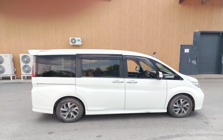 Honda Stepwgn IV, 2016 год, 2 000 000 рублей, 13 фотография