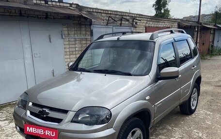 Chevrolet Niva I рестайлинг, 2019 год, 850 000 рублей, 5 фотография