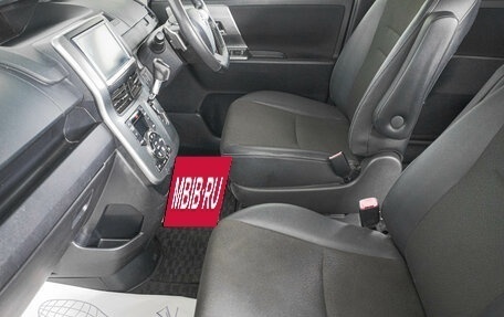 Toyota Voxy II, 2012 год, 599 000 рублей, 9 фотография