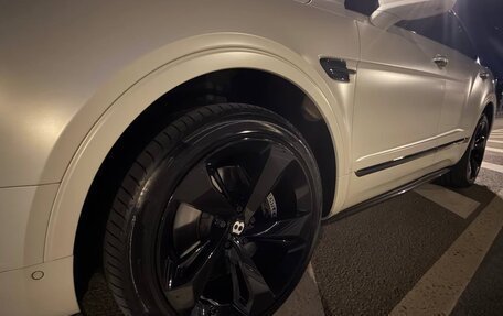 Bentley Bentayga I, 2017 год, 10 490 000 рублей, 6 фотография