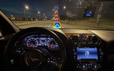 Bentley Bentayga I, 2017 год, 10 490 000 рублей, 11 фотография