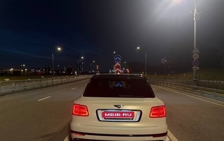 Bentley Bentayga I, 2017 год, 10 490 000 рублей, 4 фотография