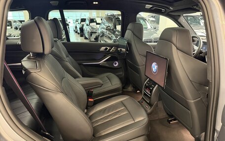 BMW X7, 2025 год, 15 699 000 рублей, 30 фотография