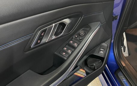 BMW 3 серия, 2019 год, 3 900 000 рублей, 29 фотография