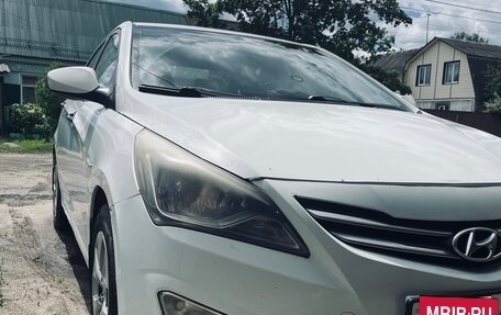 Hyundai Solaris II рестайлинг, 2015 год, 690 000 рублей, 2 фотография