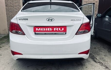 Hyundai Solaris II рестайлинг, 2015 год, 690 000 рублей, 11 фотография