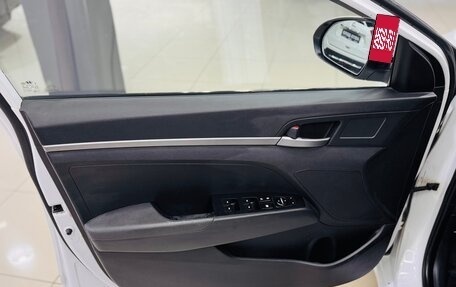 Hyundai Elantra VI рестайлинг, 2016 год, 1 140 000 рублей, 9 фотография