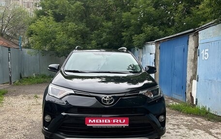 Toyota RAV4, 2017 год, 2 370 000 рублей, 1 фотография