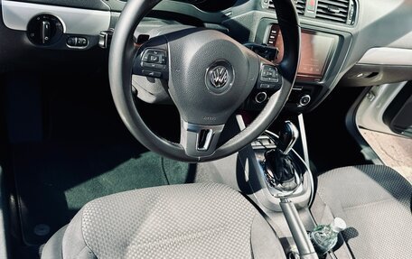 Volkswagen Jetta VI, 2012 год, 980 000 рублей, 11 фотография