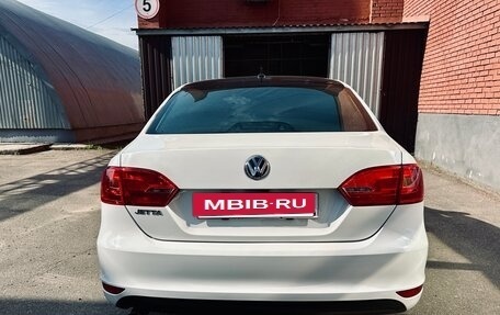 Volkswagen Jetta VI, 2012 год, 980 000 рублей, 5 фотография
