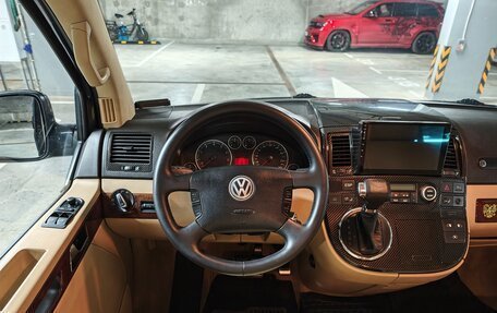 Volkswagen Multivan T5, 2006 год, 2 190 000 рублей, 24 фотография