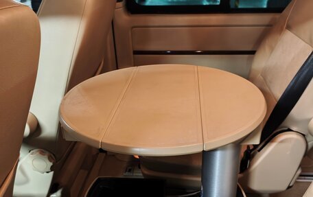 Volkswagen Multivan T5, 2006 год, 2 190 000 рублей, 30 фотография