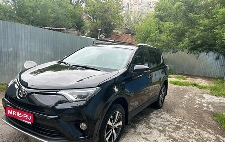 Toyota RAV4, 2017 год, 2 370 000 рублей, 3 фотография