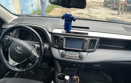 Toyota RAV4, 2017 год, 2 370 000 рублей, 12 фотография