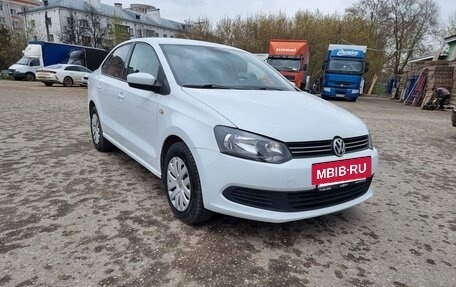 Volkswagen Polo VI (EU Market), 2015 год, 985 000 рублей, 3 фотография