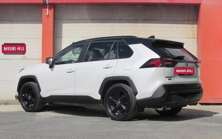 Toyota RAV4, 2021 год, 3 270 000 рублей, 6 фотография