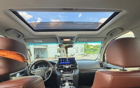 Toyota Land Cruiser 200, 2016 год, 5 300 000 рублей, 7 фотография