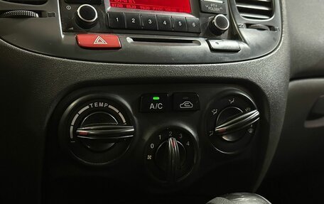 KIA Rio II, 2010 год, 499 990 рублей, 12 фотография